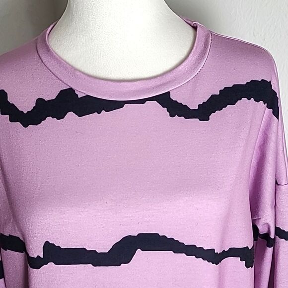 Longsleeve Lavender & Navy Striped T-Shirt, Pullover, Crew Neck, Size Large - Picture 3 of 10